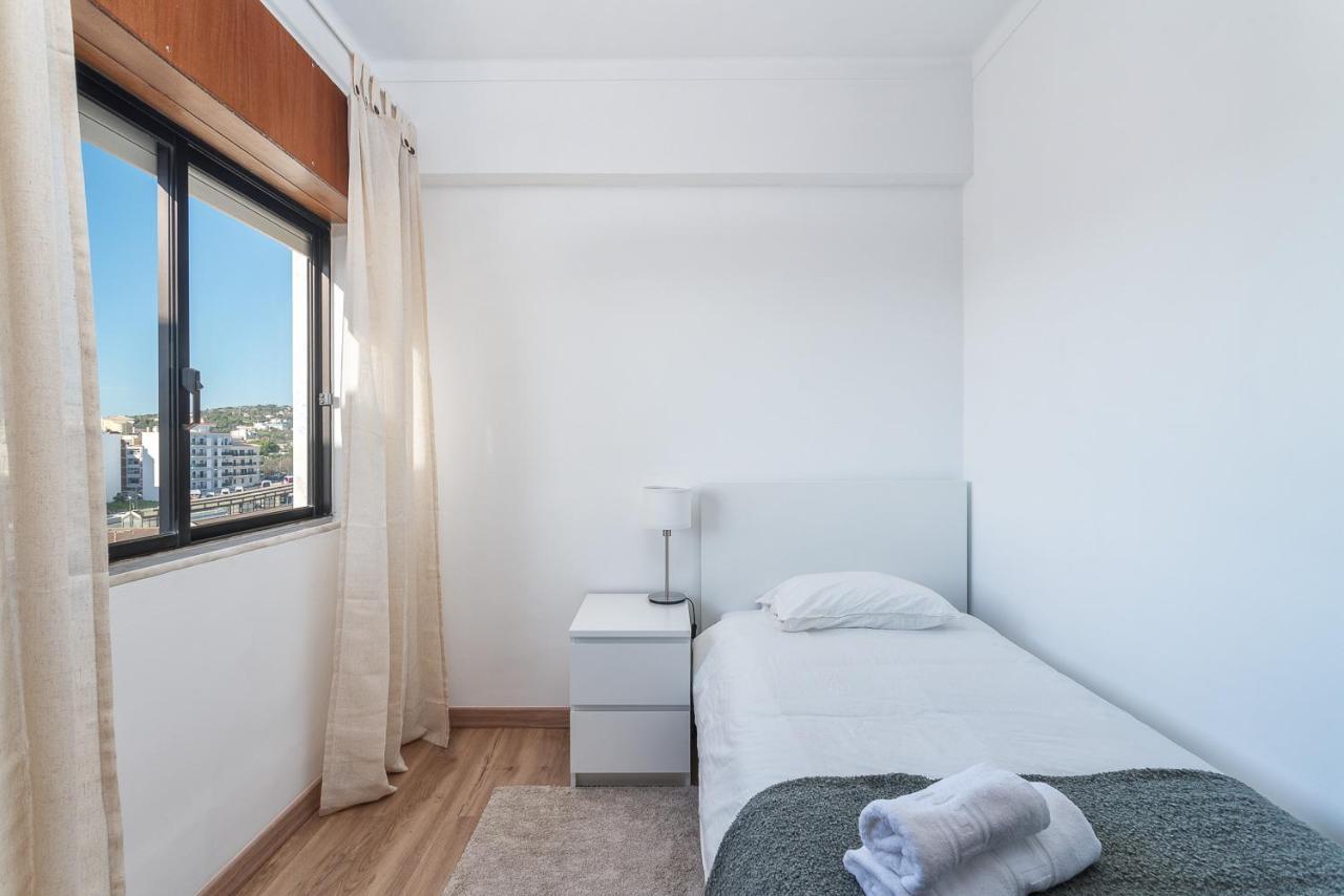 Hostwise - Spacious & Sunny Flat - 롤레 외부 사진