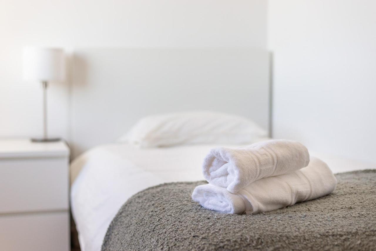 Hostwise - Spacious & Sunny Flat - 롤레 외부 사진