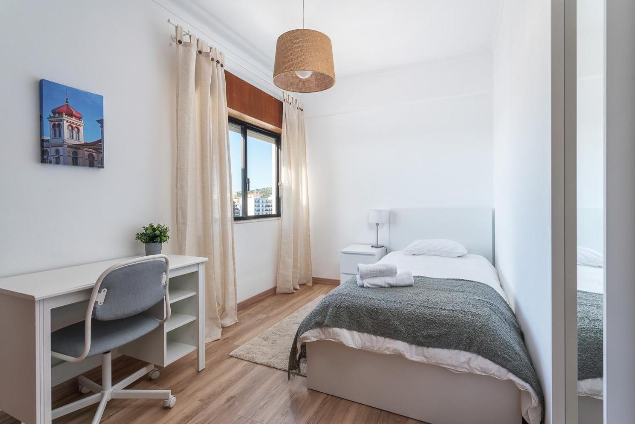 Hostwise - Spacious & Sunny Flat - 롤레 외부 사진