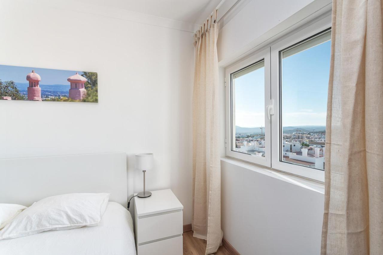 Hostwise - Spacious & Sunny Flat - 롤레 외부 사진